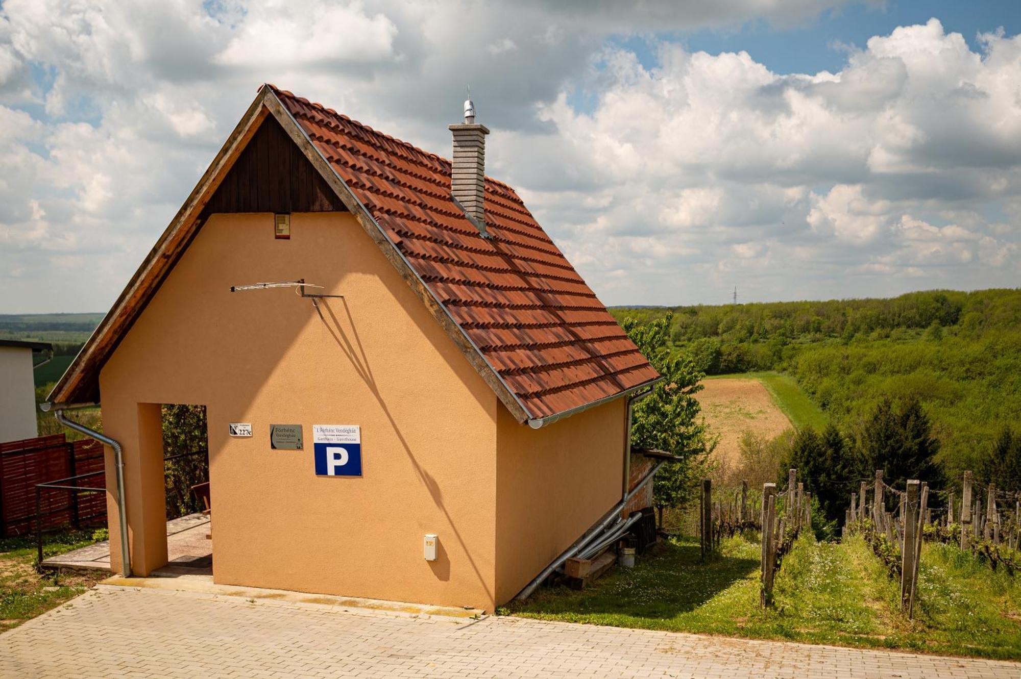 Förhénc Wine House&Guesthouses I-II-III Nagykanizsa Exterior foto